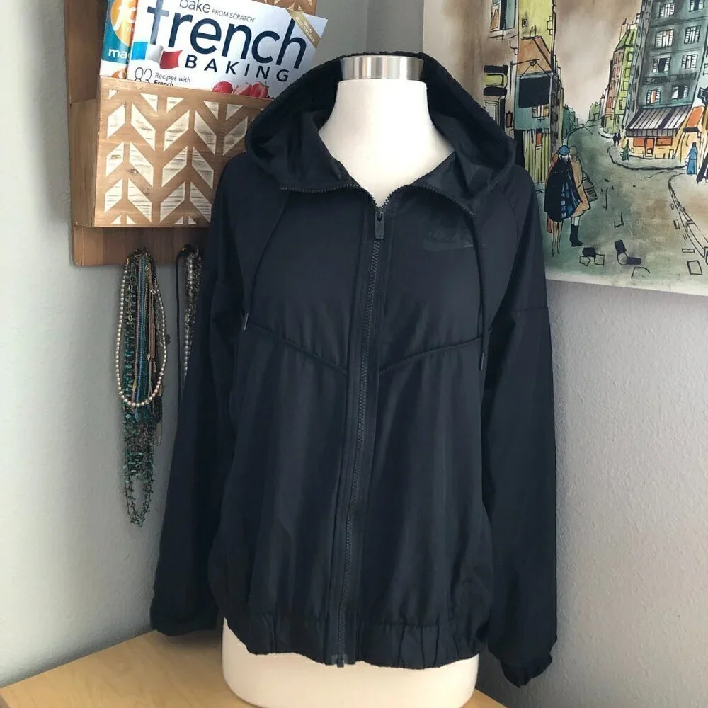 Nike Tech Wind Runner Hooded Windbreaker Women's size L Black Zip 883495-010